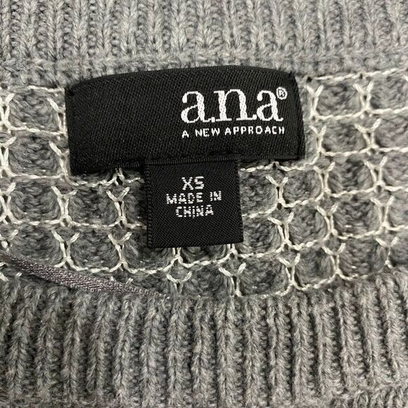 a.n.a. Long sleeve sweater w/stripe stitching, grey/white sz XS - Picture 9 of 11